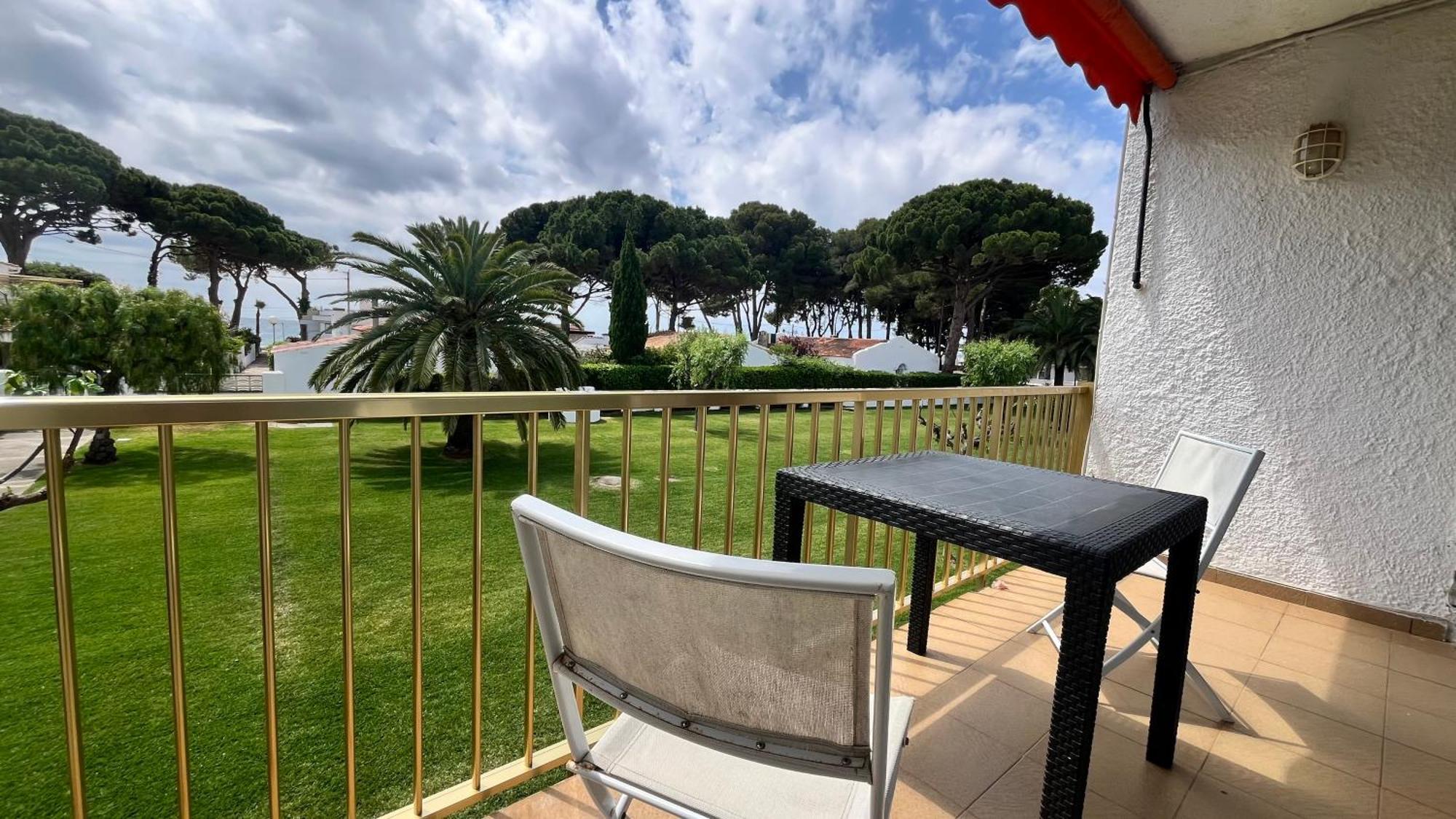 Residencia Beach Кембрилс Екстериор снимка