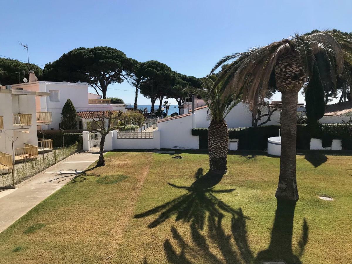 Residencia Beach Кембрилс Екстериор снимка